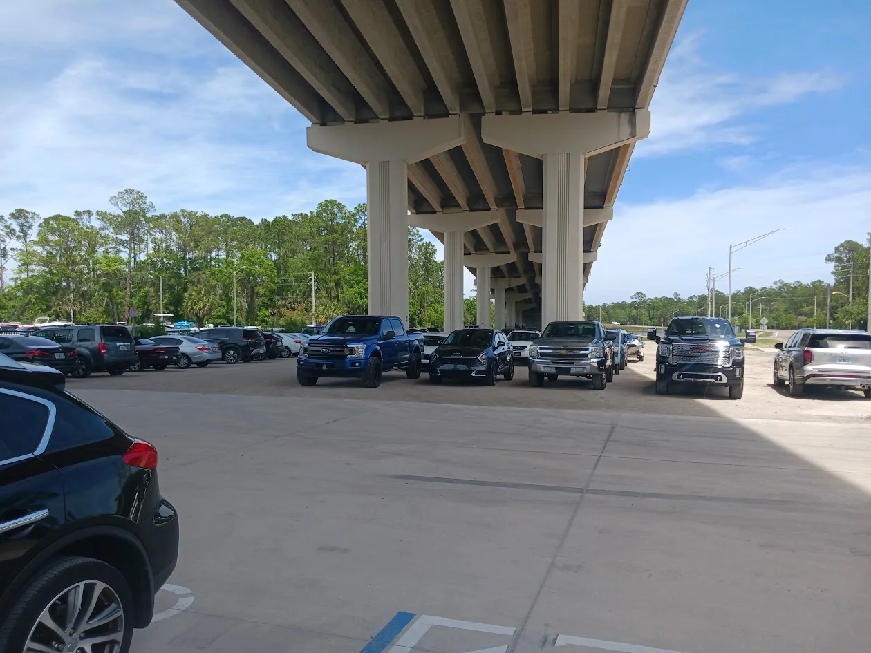 trailer parking at palm valley east boat ramp